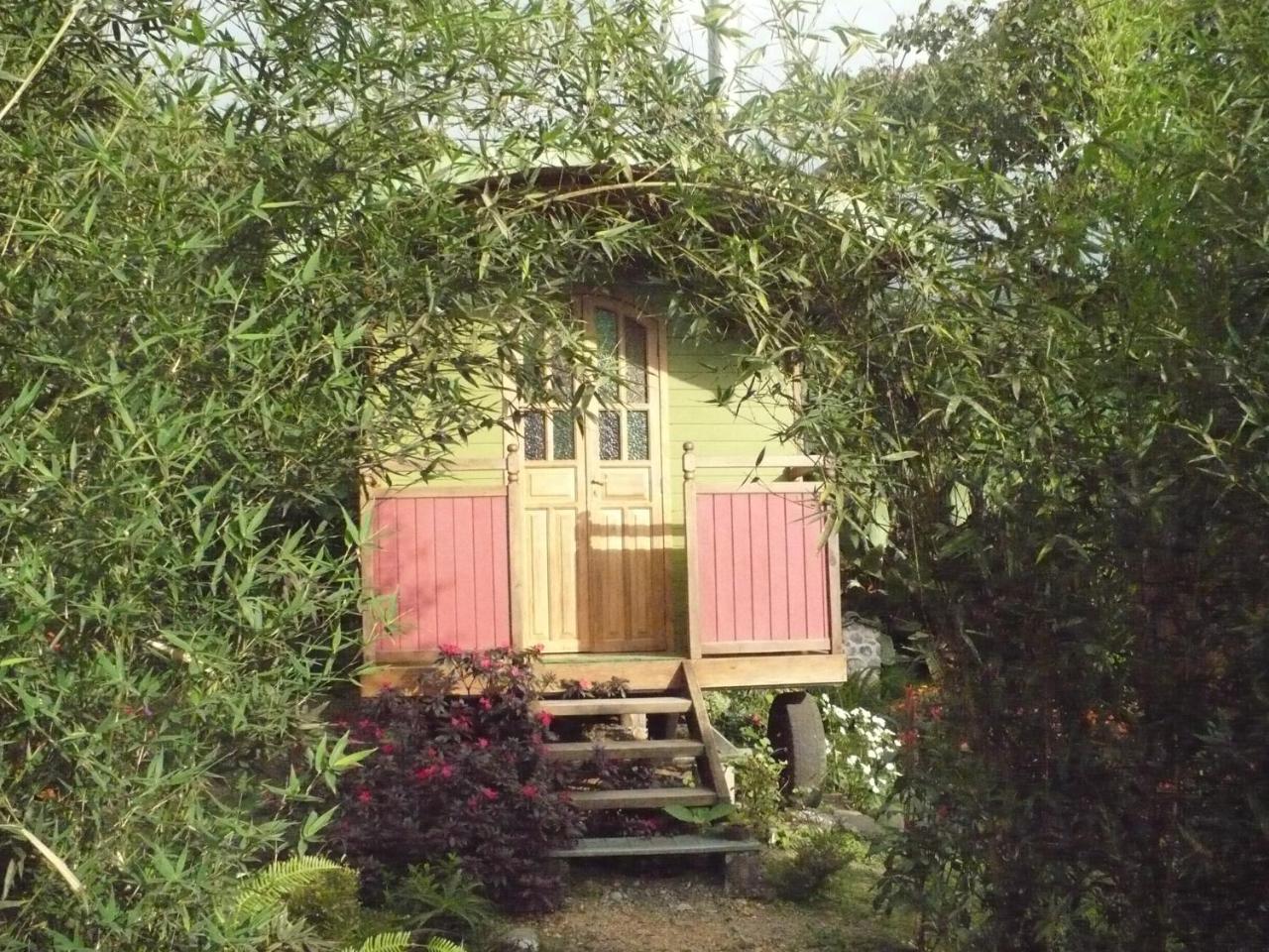 Hosteria La Roulotte - Mindo Exterior foto